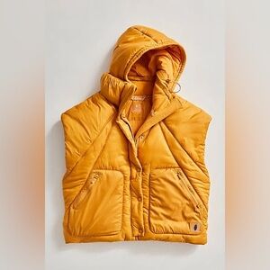 NWT FREE PEOPLE MOVEMENT Parker Poncho Vest | Marigold MSRP $168 S Oversized